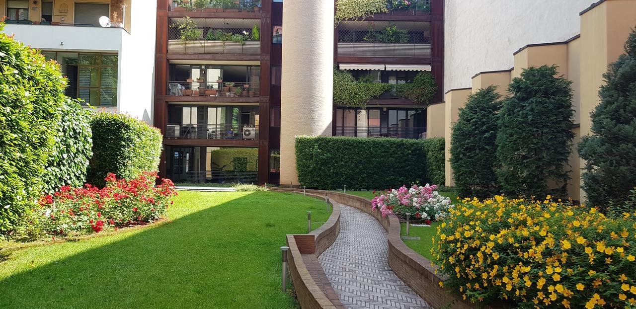 Madeleine Apartments - Appartamento Di Charme Milan Exterior photo