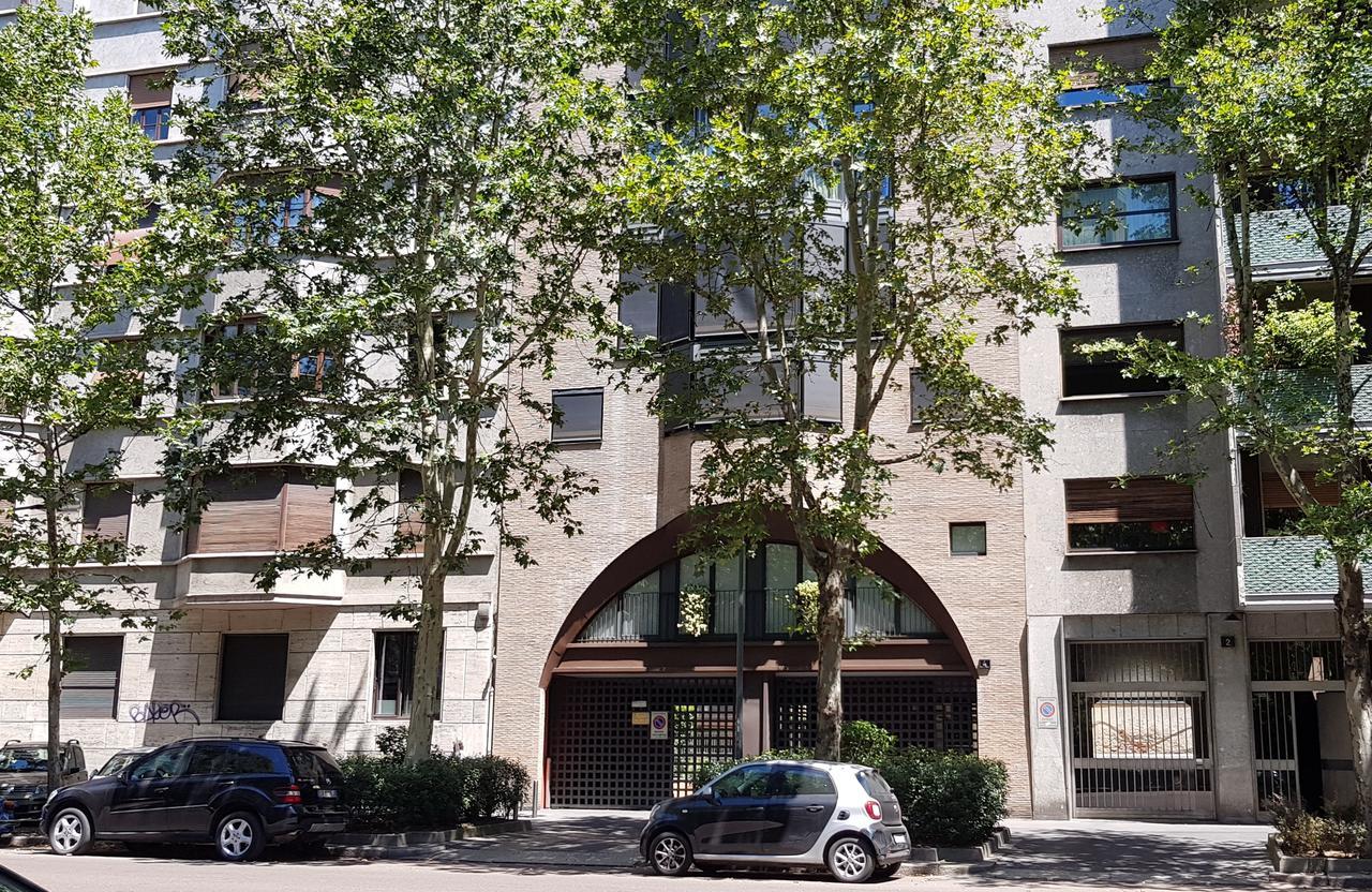 Madeleine Apartments - Appartamento Di Charme Milan Exterior photo